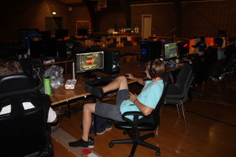 Mange m�der at spille p�.